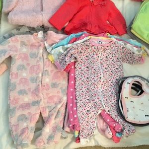 Baby girls age 0-3 m 35 items 10 items accessories